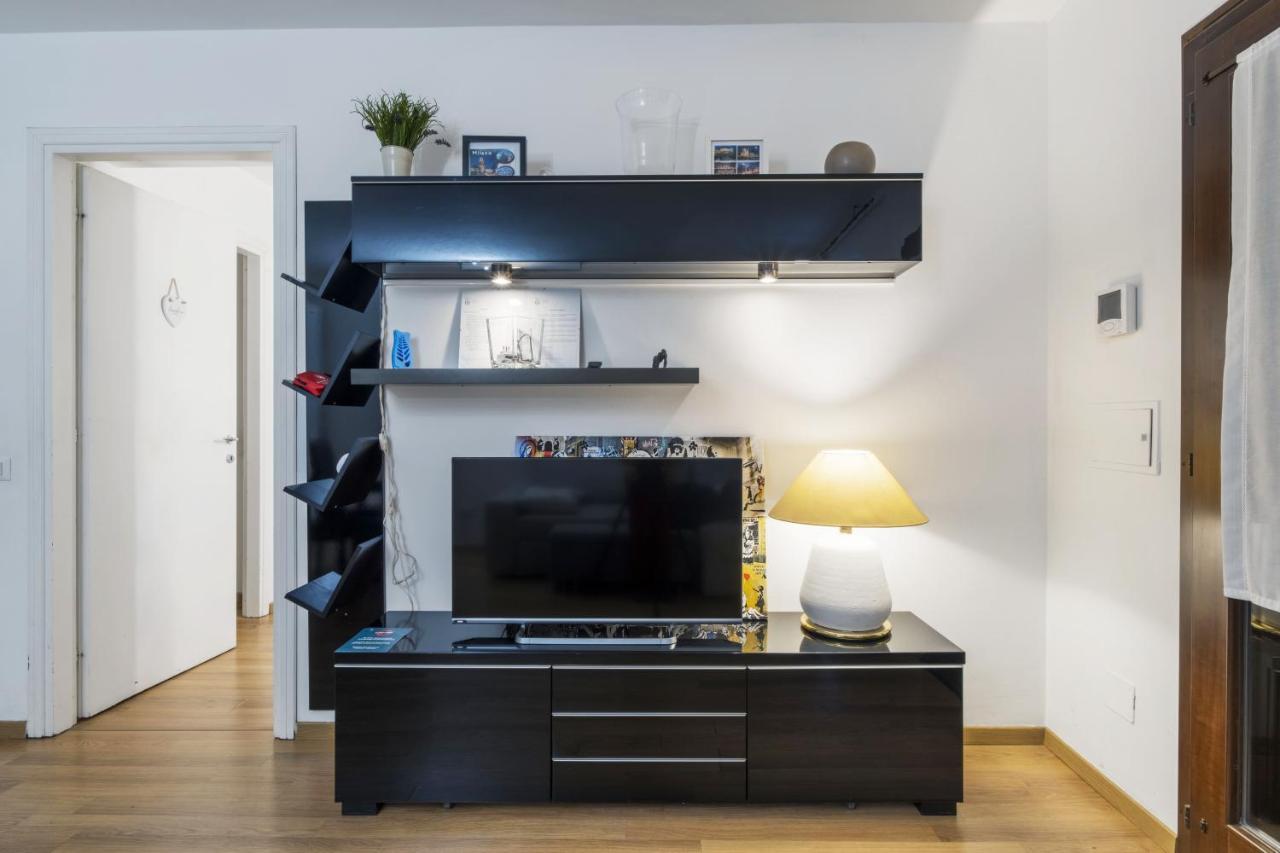 Cozy & Comfy Apt In Navigli Area Milano Ngoại thất bức ảnh
